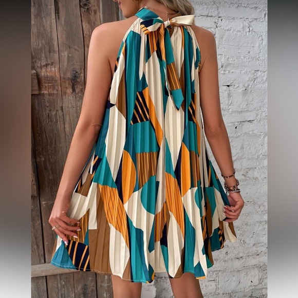 Elegant Cream and Rust Pleated Halter Dress - Picture 2 of 16